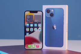 iPhone 13 bắt đầu được bán tại Hà Nội, cửa hàng giao ngay trong đêm