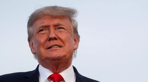 Mạng xã hội mới của ông Trump bị tấn công