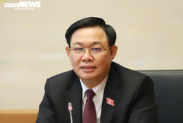 Chủ tịch Quốc hội: Không có bảo hiểm giống như đi cầu thang mà không có tay vịn