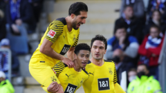Video: Đánh bại Bielefeld, Dortmund bám sát Bayern