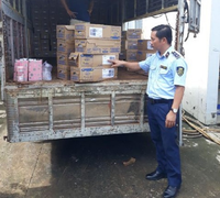 Long An: Thu giữ lô sữa Aptamil Profutura nghi nhập lậu