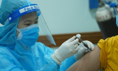 Cách xử lý các phản ứng có thể gặp khi trẻ tiêm vaccine COVID-19