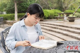 Bảng điểm 'không tưởng' giúp nữ sinh được đại học hàng đầu thế giới tuyển thẳng 