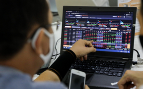 Cổ phiếu đua nhau tăng giá, VN-Index lại lập đỉnh cao mới