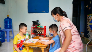 Giáo viên mầm non bám trụ ở thành phố khắc khoải chờ ngày đi làm