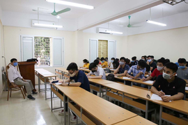 Từ tháng 11, sinh viên trường nào được đến trường?