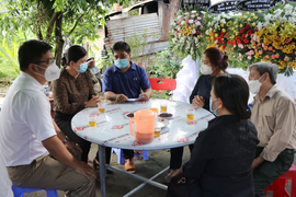 Truy tặng bằng khen cho nữ bác sĩ tử nạn sau ca trực tại chốt kiểm dịch