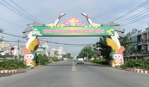 Công chức, viên chức Đồng Tháp không được mặc quần jeans đi làm