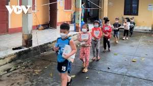 Mở lớp học trực tiếp ngay trong khu cách ly tập trung