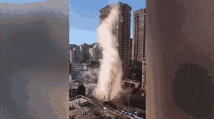 Video: Cột nước nóng khổng lồ phun cao bằng tòa nhà 10 tầng