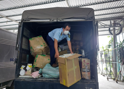 Kiểm tra, thu giữ trên 2.000 bao thuốc lá điếu nhập lậu tại Vĩnh Long