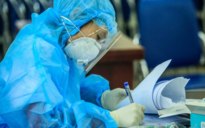 Hà Nội khẩn tìm người tới quán cà phê, quán ăn ở 7 quận nơi có ca COVID-19 đến