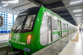 Tàu Cát Linh - Hà Đông chở khách lọt top sự kiện tiêu biểu của Hà Nội năm 2021