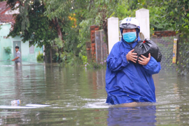 Mưa lớn kéo dài, miền Trung nguy cơ cao xảy ra lũ quét, sạt lở đất
