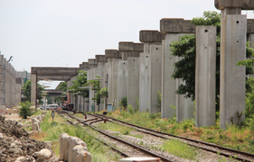 Đường sắt trên cao đầu tiên của Thái Lan thành 'mộ đá', bỏ hoang suốt 20 năm