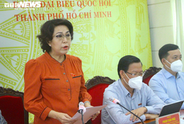 ĐBQH TP.HCM: Lô hàng cứu trợ về gần 1 tháng chưa lấy ra được, lỗi do ai?