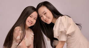 BTV Hoài Anh 'Thời sự 19h' khoe con gái xinh xắn, cao gần bằng mẹ