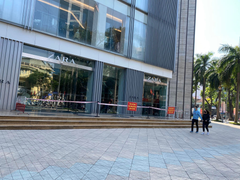 Khách hàng mắc COVID-19, Hà Nội tạm phong toả cửa hàng Zara tại Vincom Bà Triệu