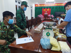 Khởi tố vụ án hai tài xế Campuchia chở ma túy qua cửa khẩu 