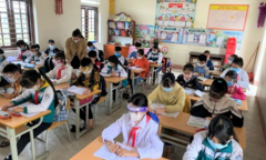 Nhiều địa phương cho học sinh trở lại trường học
