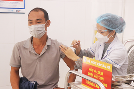 Hà Nội rút ngắn khoảng cách 2 mũi vaccine AstraZeneca xuống tối thiểu 4 tuần