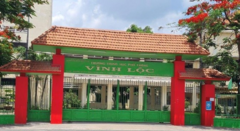 Không 'thả tim' vào nhóm Zalo, giáo viên bị Hiệu trưởng trừ điểm thi đua