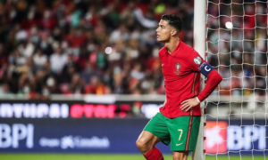 Áp lực khủng khiếp trên đôi vai Ronaldo