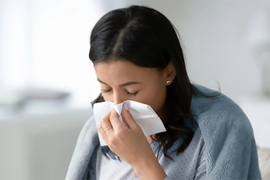 Các triệu chứng của COVID-19 ngày càng giống cảm lạnh