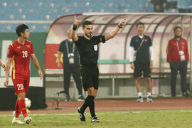 Video: VAR giải cứu tuyển Việt Nam, cầu thủ Ả Rập Xê Út ăn mừng hụt 