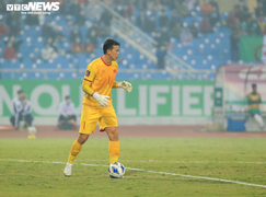 Ảnh: Tấn Trường muốn lên tấn công, HLV Park Hang Seo xua tay từ chối