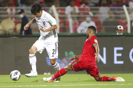 Vòng loại World Cup 2022: Đánh bại Oman, Nhật Bản lên nhì bảng