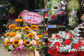 Ảnh: Chợ hoa lớn nhất TP.HCM vắng khách dù sát lễ 20/11