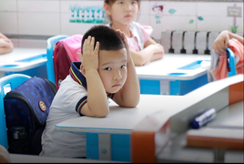 Cha mẹ Trung Quốc 'phù phép' con thành thần đồng và những tài năng được bơm hơi