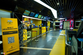 Ảnh: Cảnh vắng ngắt ở các rạp phim TP.HCM ngày đầu mở cửa