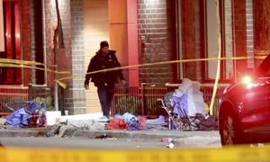 Mỹ: Xe ô tô lao vào đoàn diễu hành Giáng sinh, hơn 20 người thương vong