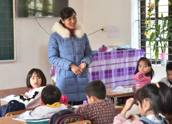 Để thầy cô chuyên tâm cho dạy học, chế độ lương cần cải thiện