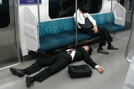 Thảm cảnh chết vì làm thêm giờ ở Nhật Bản