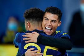 Video: Ronaldo ghi bàn, Man Utd thắng trận đầu sau khi Solskjaer bị sa thải