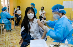 Hơn 33.600 trẻ ở Hà Nội được tiêm vaccine COVID-19