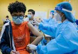 Hà Nội: 6 trẻ phản ứng phụ sau tiêm vaccine COVID-19
