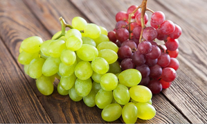Mẹo hay giúp bạn chọn và bảo quản nho tươi ngon, không bị 'tắm' hóa chất
