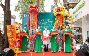 Ngọc Hân, Lương Thanh, Bình An dự khai trương kính mắt Evergreen