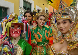 Đỗ Thị Hà lộng lẫy trong trang phục 'Nhụy Kiều tướng quân' tại Miss World