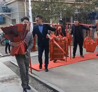 Chú rể mang gần 7 tỷ đồng và 18 gánh lễ vật đi đón dâu