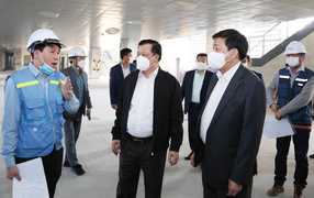 Bí thư Hà Nội đi thử metro Nhổn - Ga Hà Nội