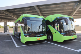 Cận cảnh xe buýt điện đầu tiên tại Hà Nội VinBus sắp lăn bánh