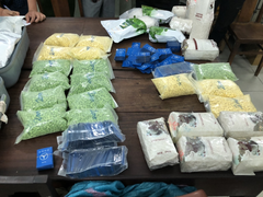 Bộ Công an thu giữ 1.000 gói ma túy, trên bao bì in logo Mercedes