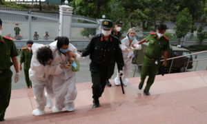 Bị cáo sức khỏe yếu, tòa hoãn xử vụ giết người, đổ bê tông giấu xác