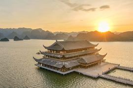 ‘Vịnh Hạ Long trên cạn’ ở Hà Nam: Ngôi chùa lớn nhất thế giới, đẹp như tranh