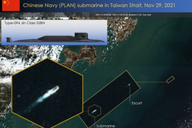 Tàu ngầm hạt nhân Trung Quốc bất ngờ nổi lên giữa eo biển Đài Loan